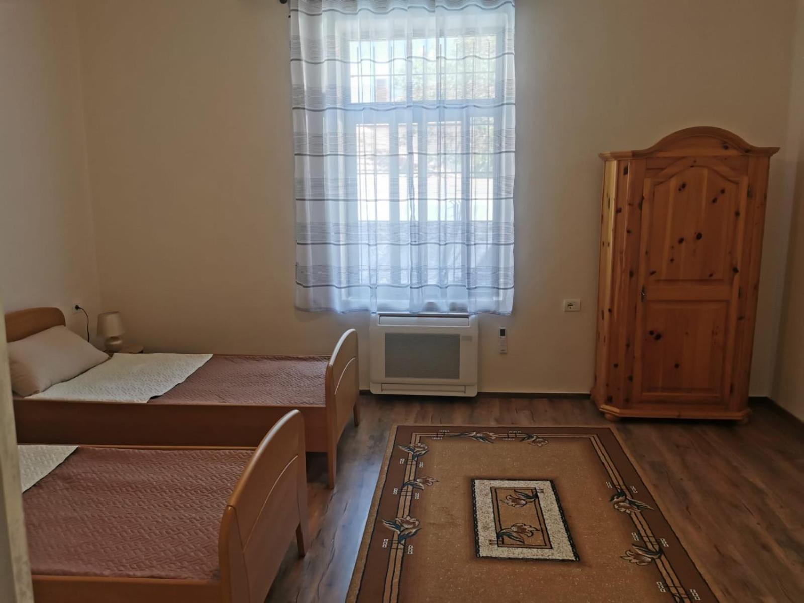 Gm Tirana Hostel エクステリア 写真