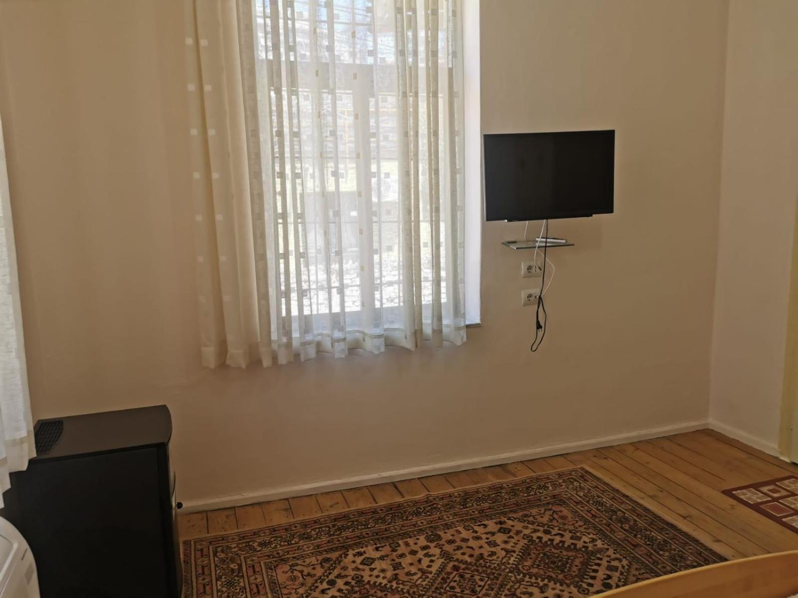 Gm Tirana Hostel エクステリア 写真