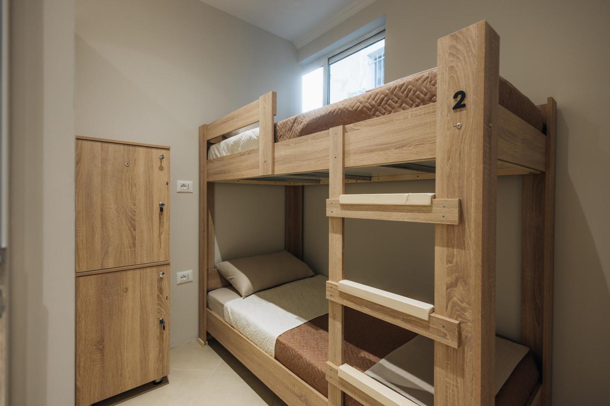 Gm Tirana Hostel エクステリア 写真
