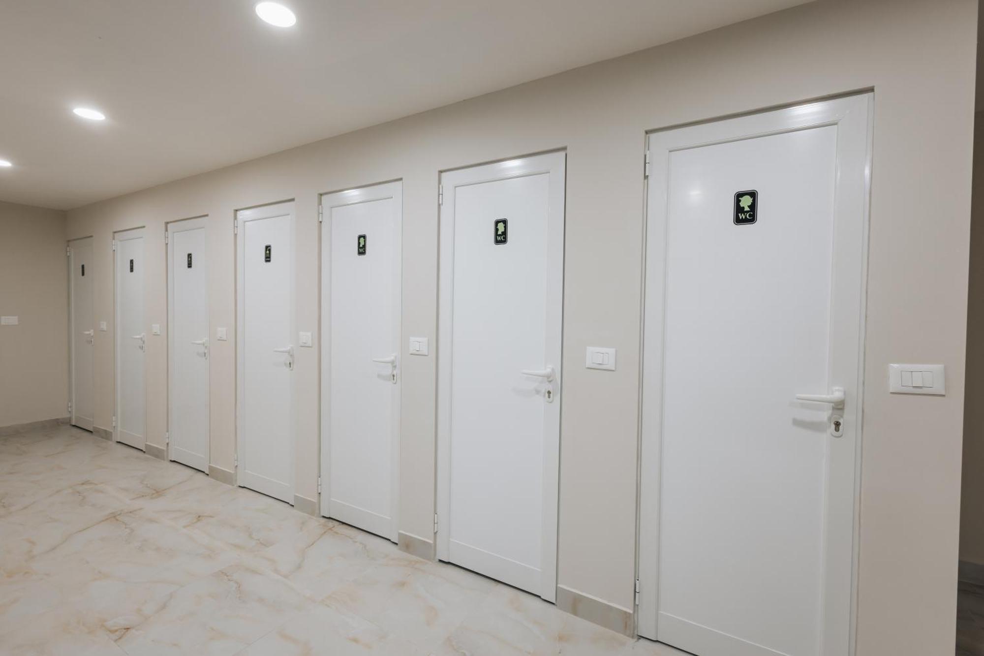 Gm Tirana Hostel エクステリア 写真