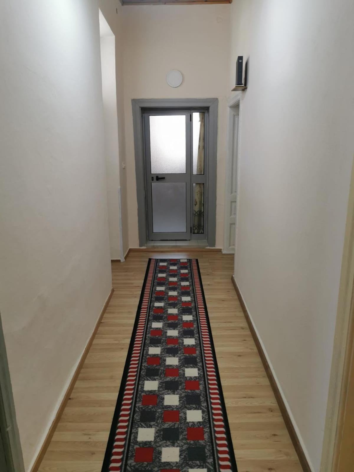Gm Tirana Hostel エクステリア 写真